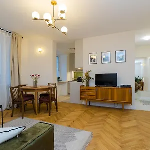  Apartament Shortstaypoland Targowa B160